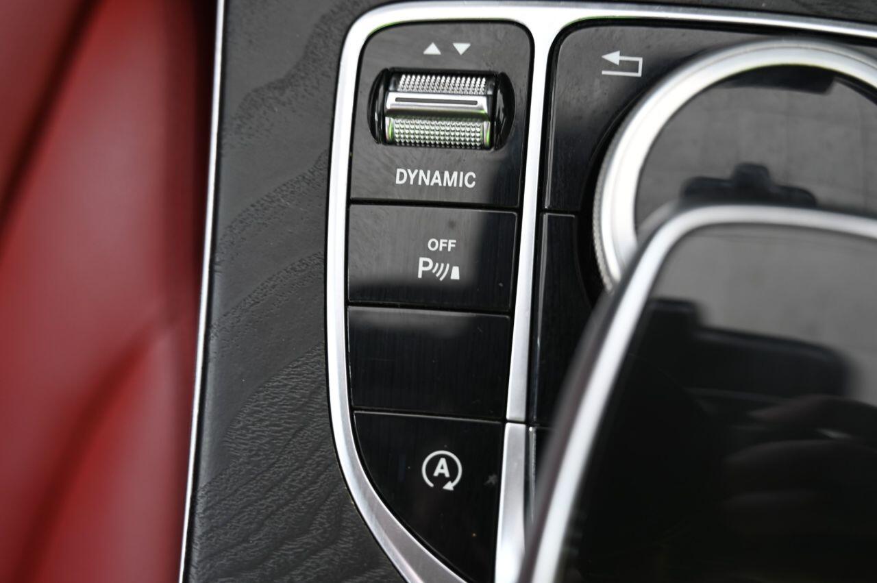 Mercedes-Benz C Class view 35