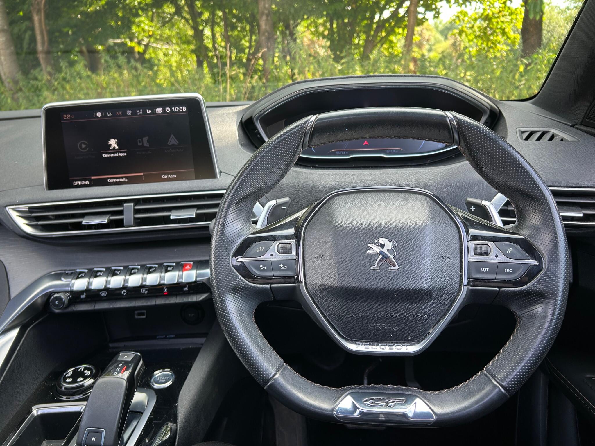 Peugeot 3008 view 45