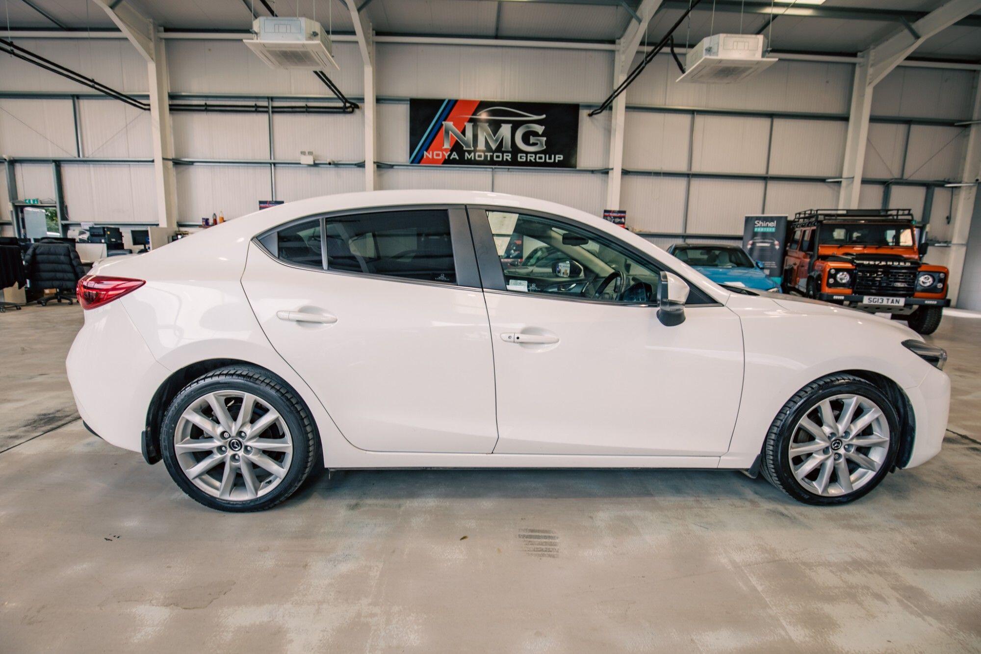 Mazda Mazda3 view 22