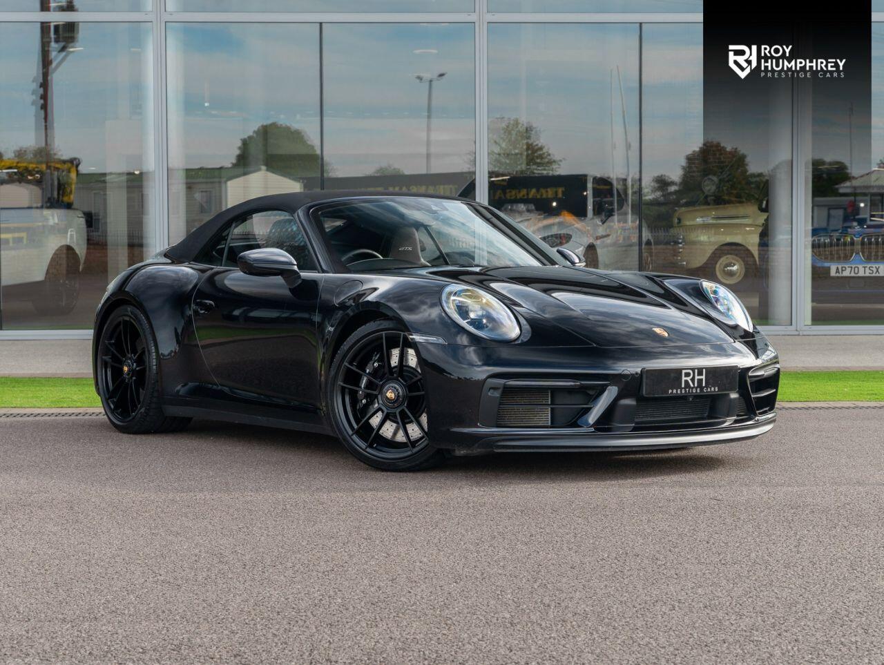 Porsche 911 view 3