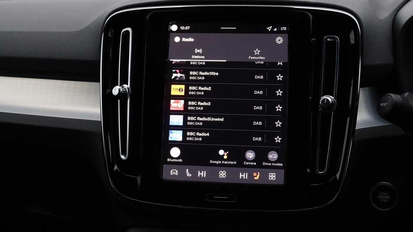 Volvo XC40 view 31