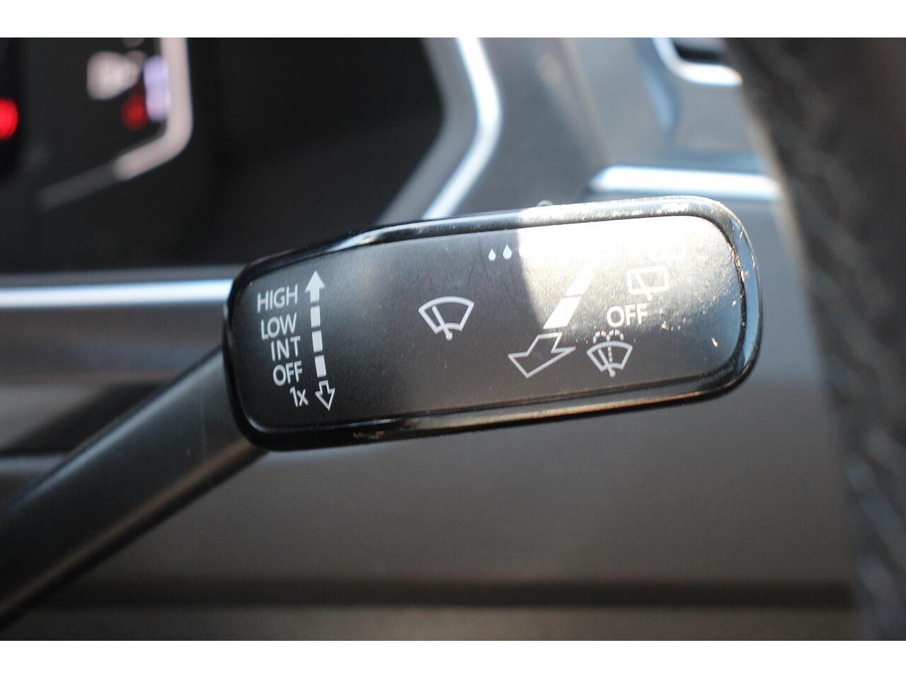 Volkswagen Tiguan view 29
