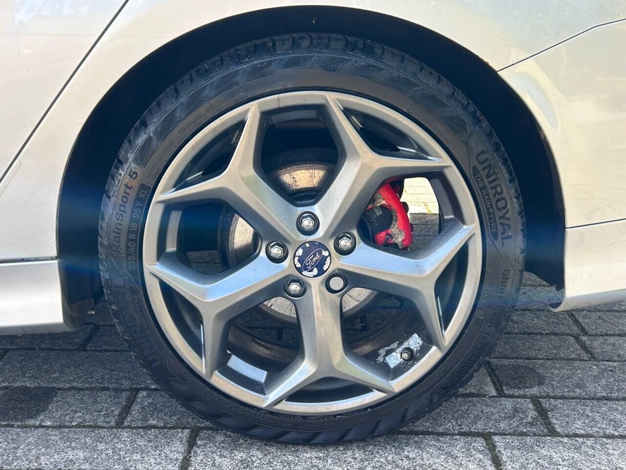 Ford Focus view 42