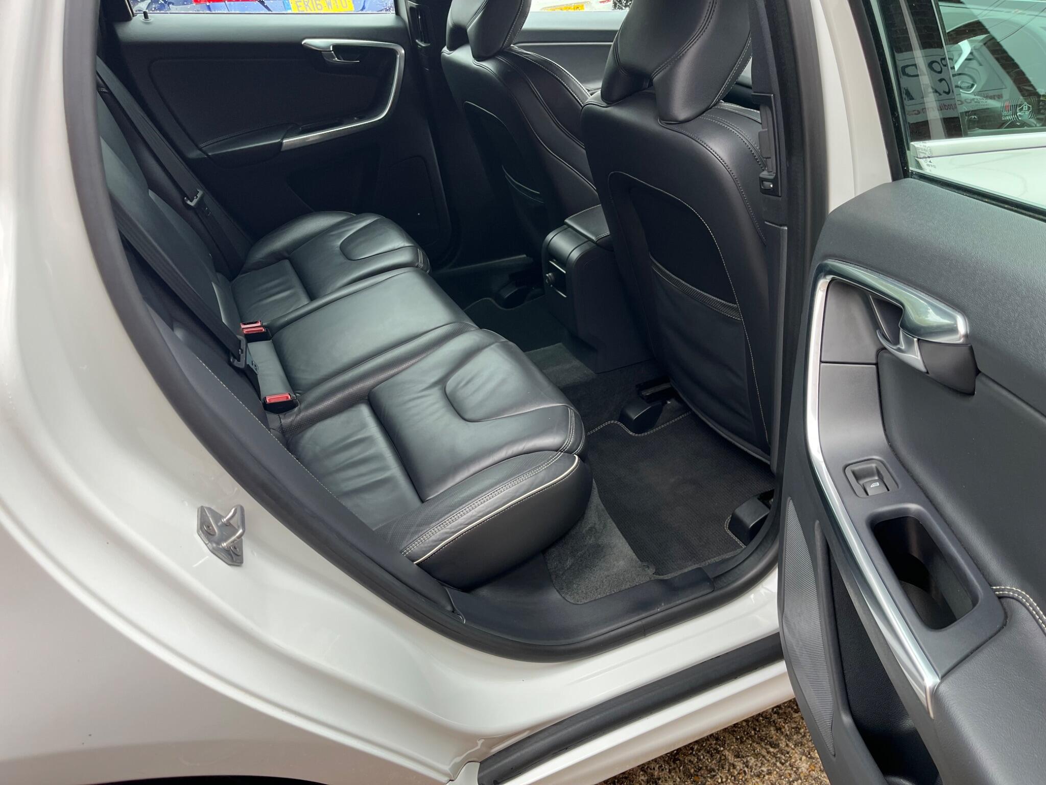 Volvo XC60 view 44