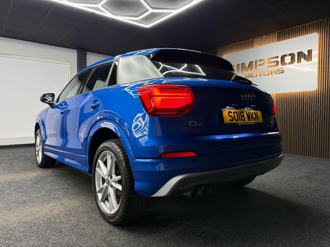 Audi Q2 view 10