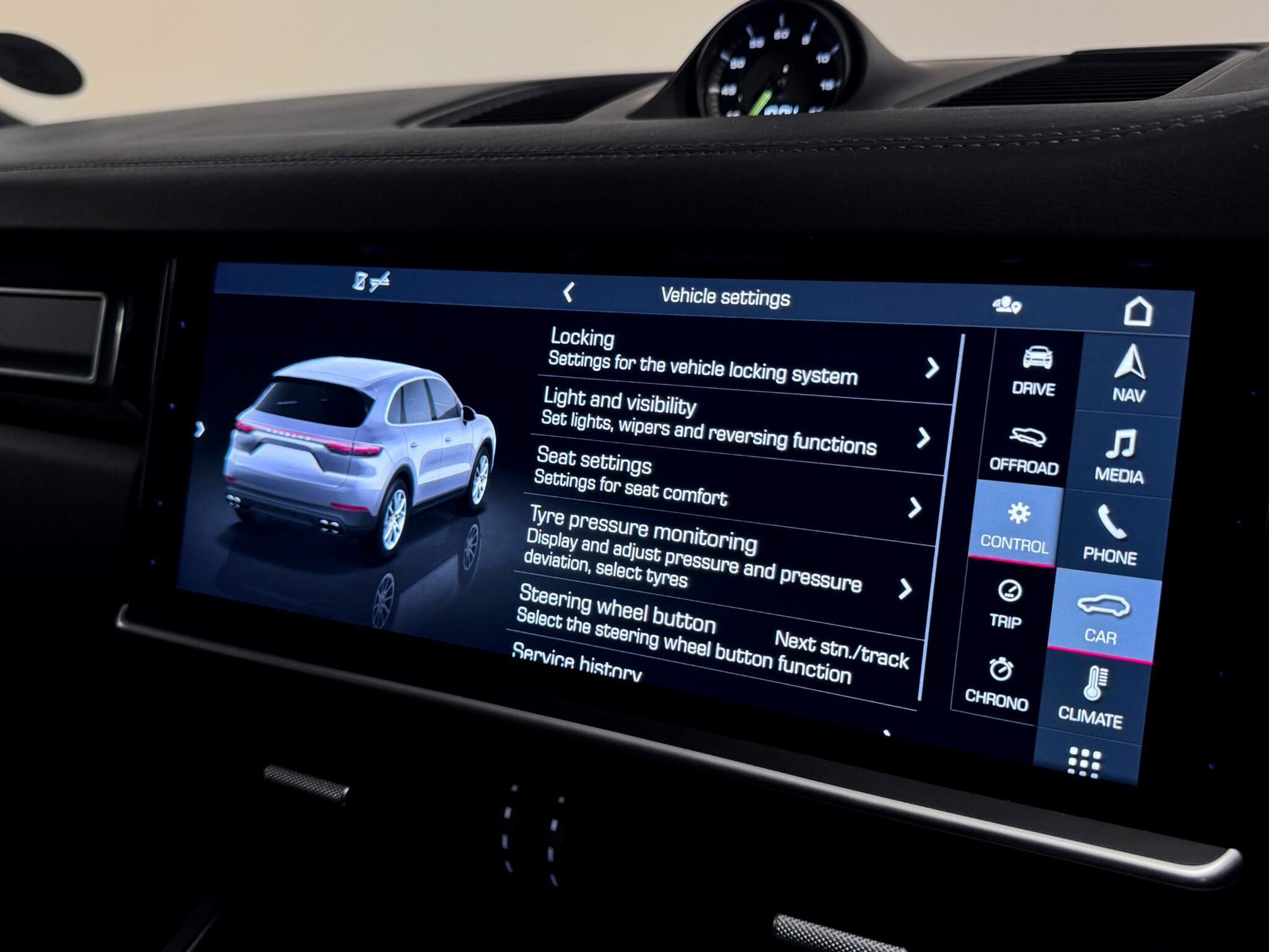 Porsche Cayenne view 56