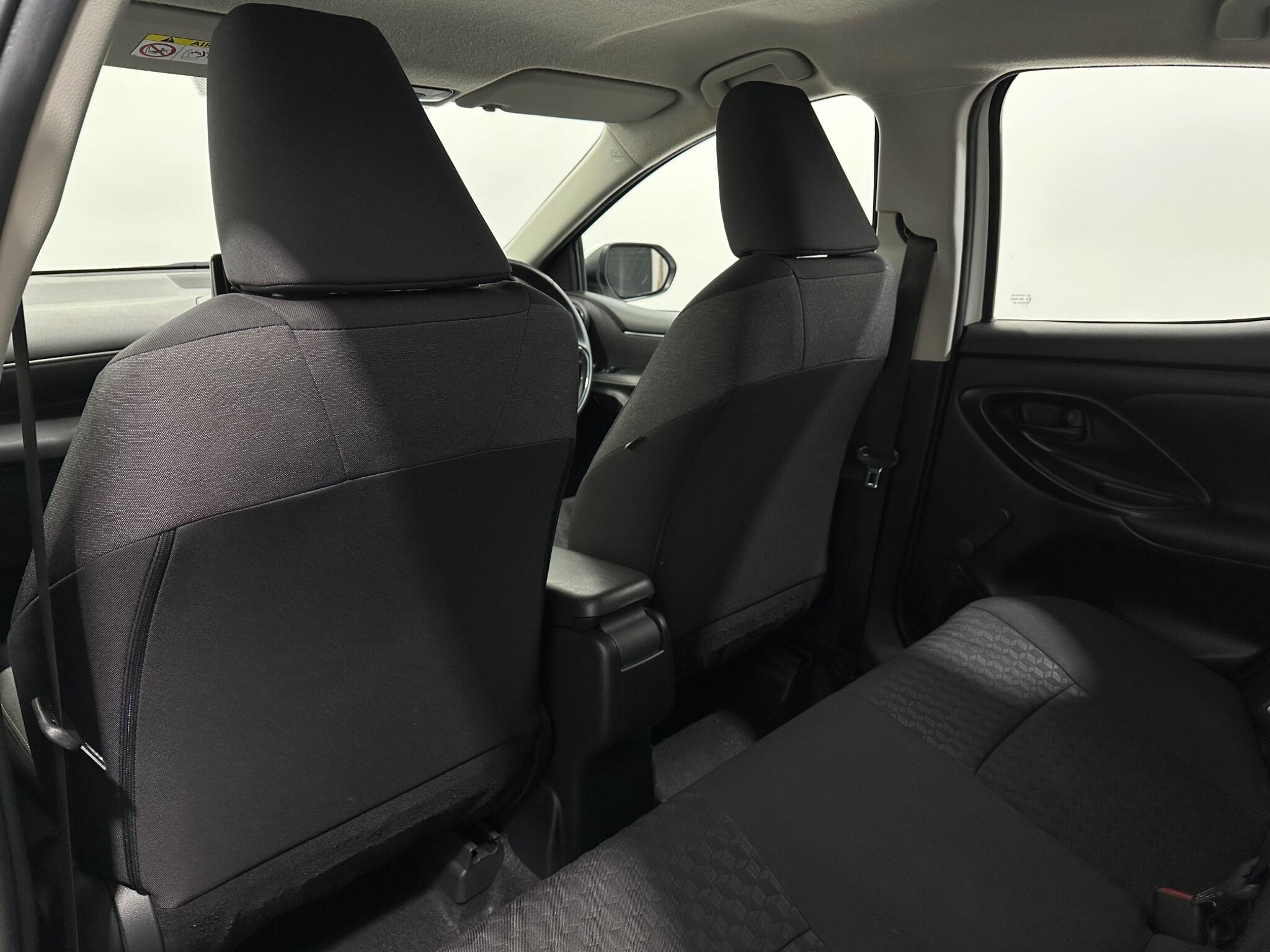 Toyota Yaris view 36