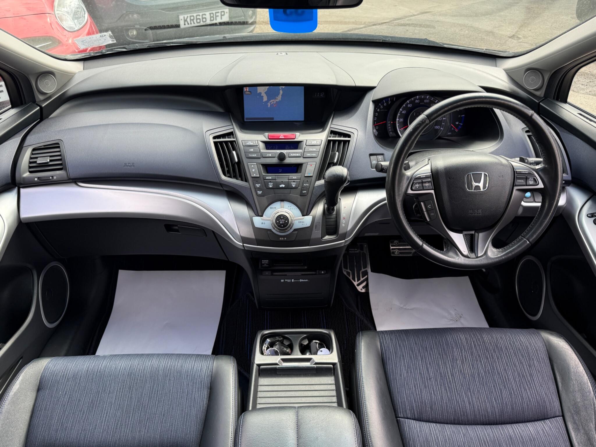 Honda Odyssey - Image 65