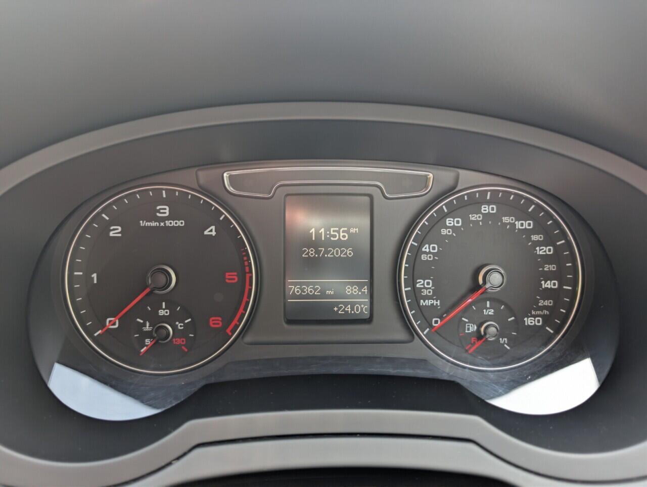 Audi Q3 view 41