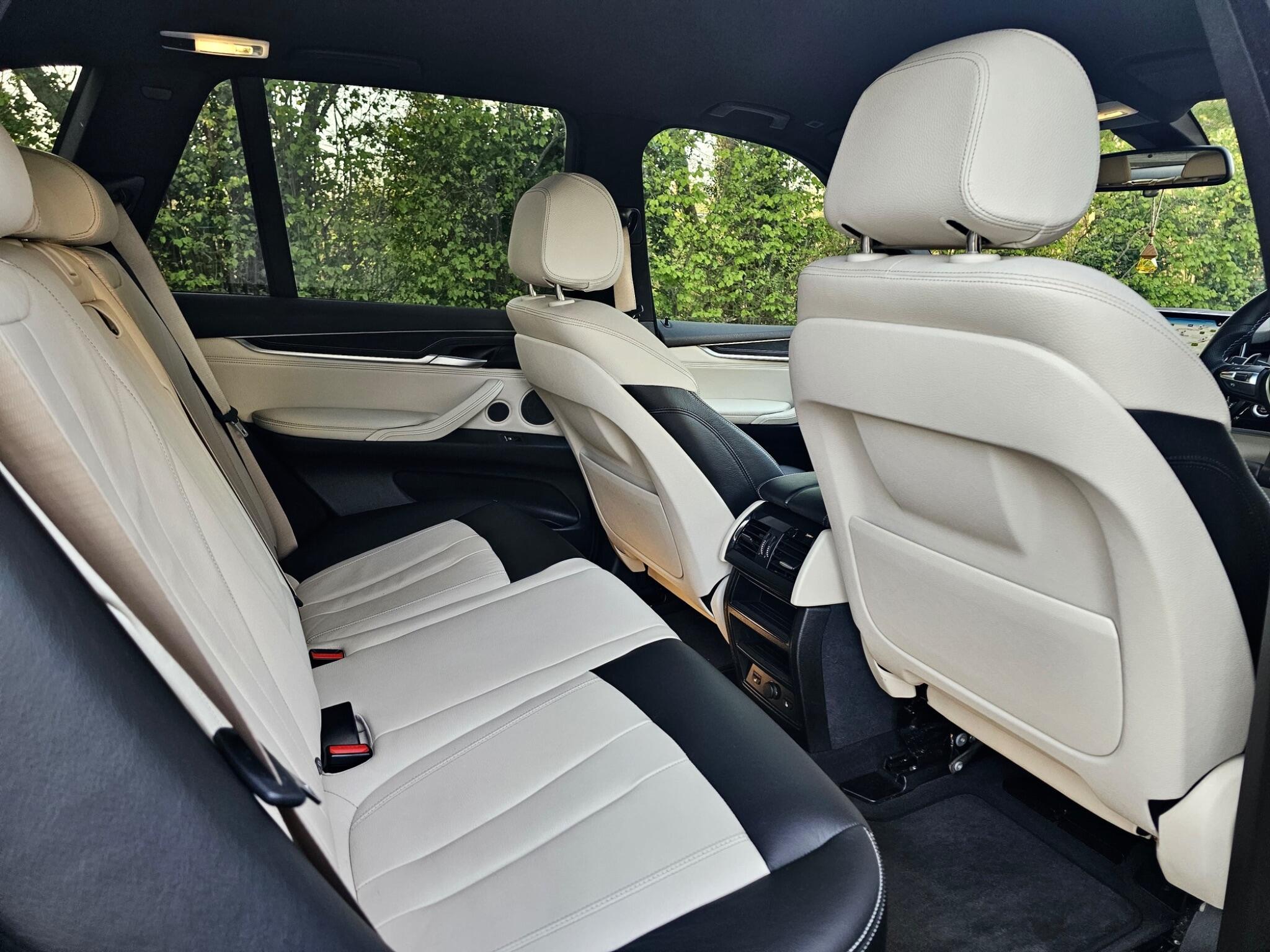 BMW X5 view 6