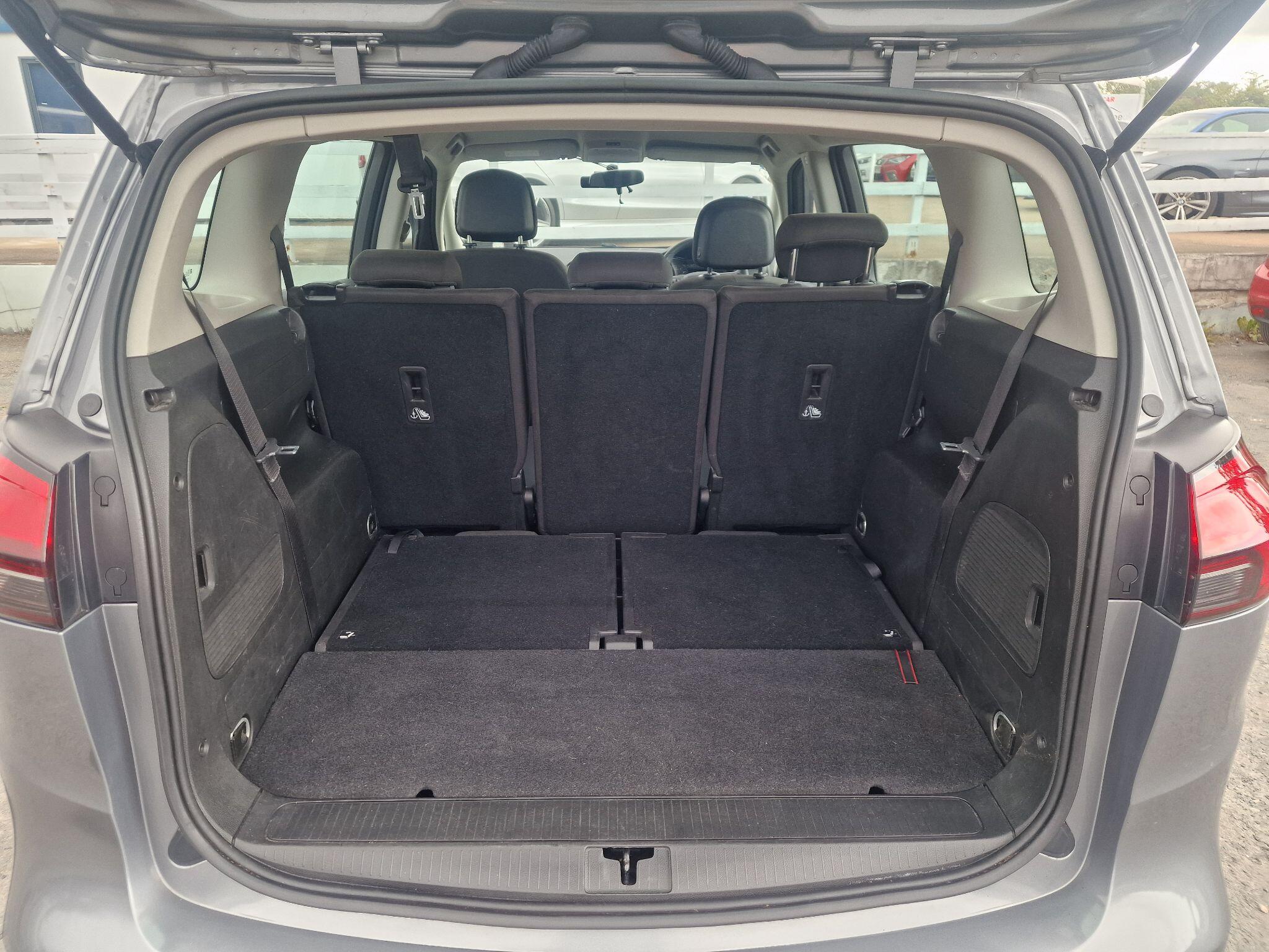 Vauxhall Zafira Tourer view 50