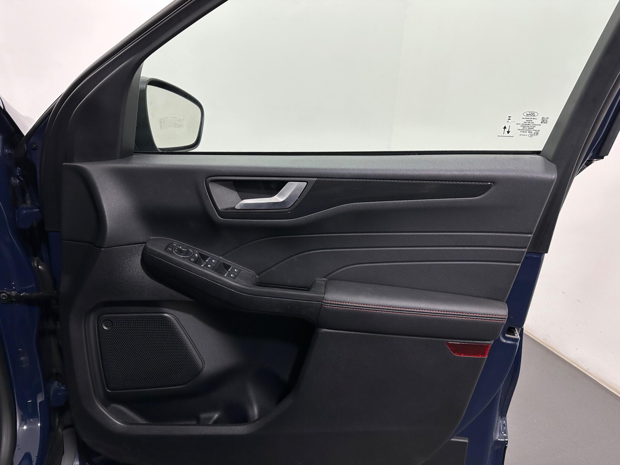 Ford Kuga view 35