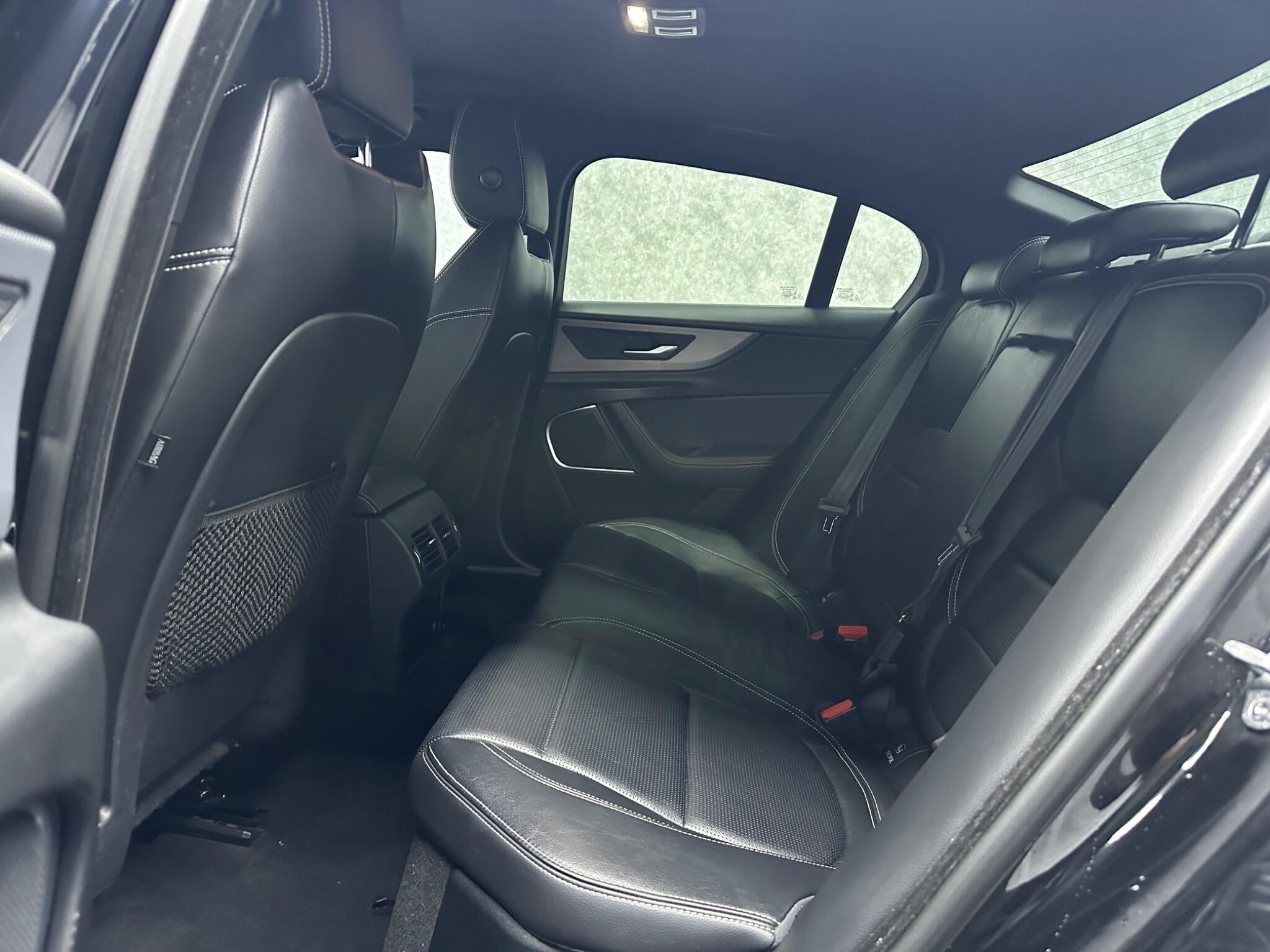 Jaguar Xe view 9