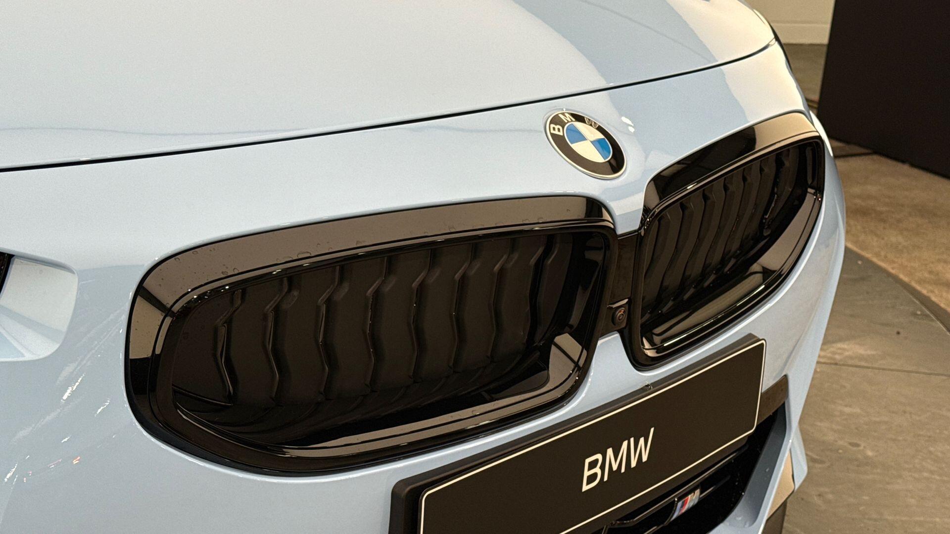 BMW 2 Series view 29