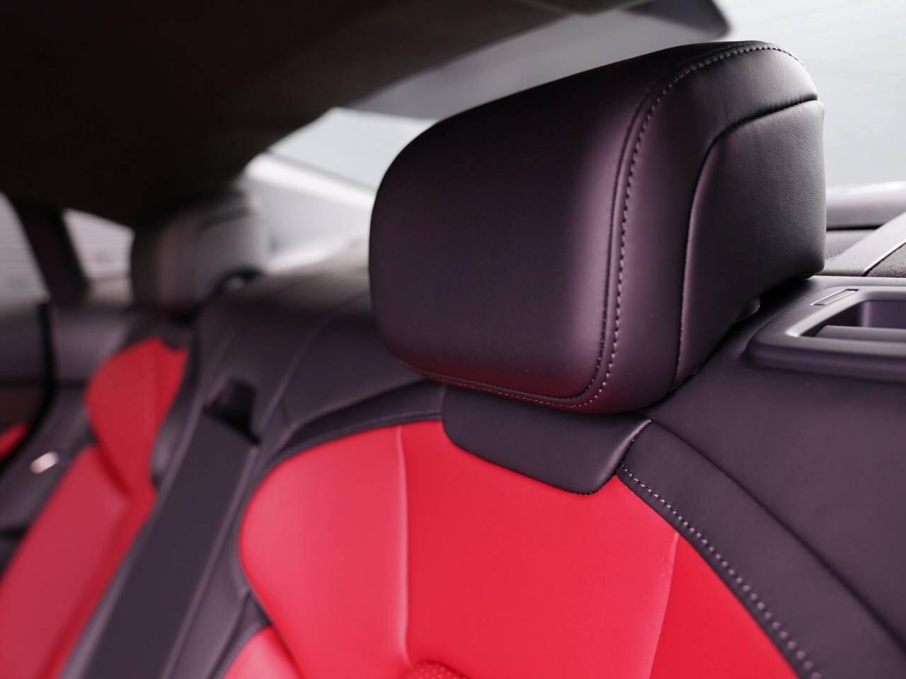 Porsche Taycan view 26