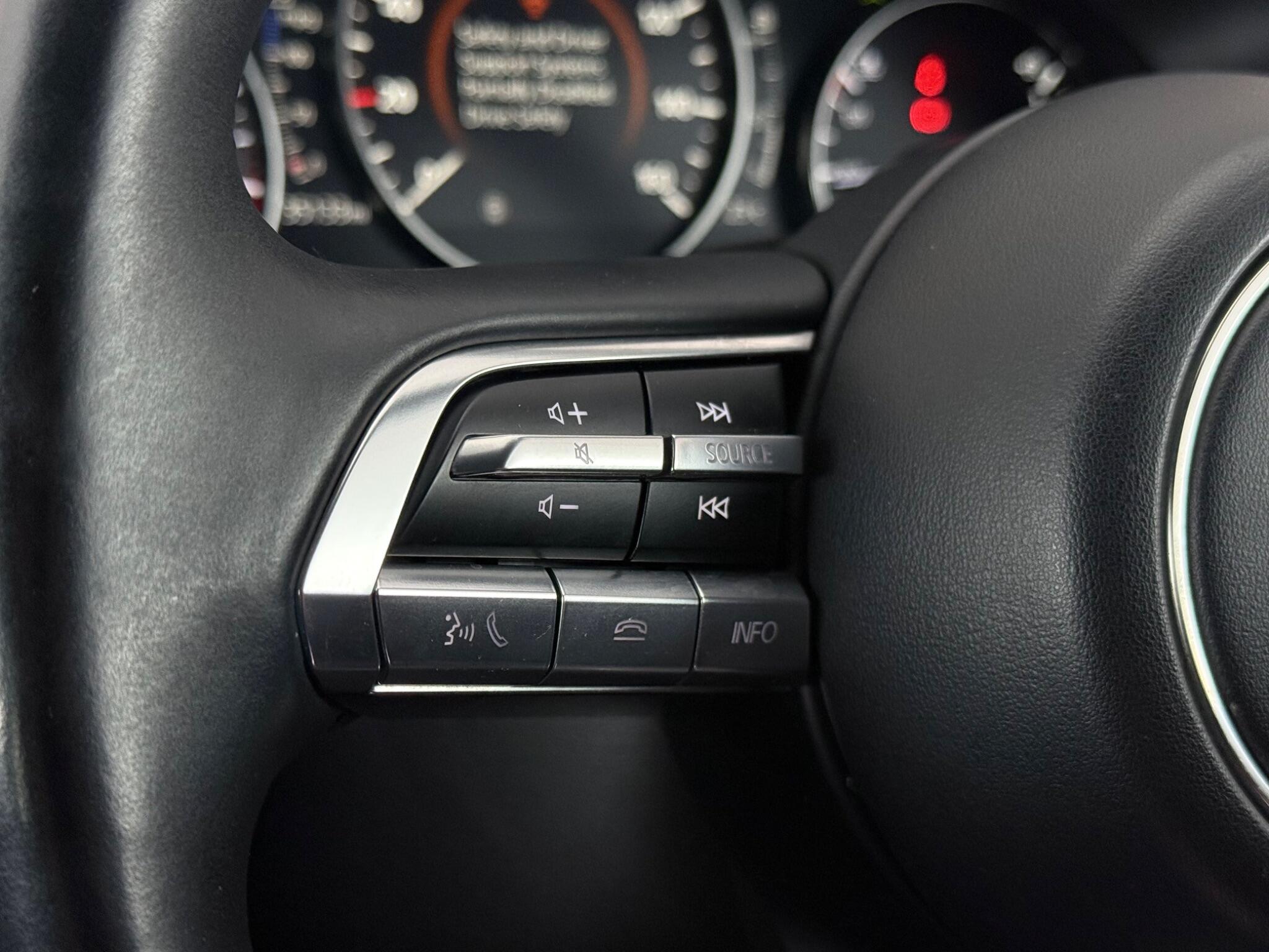 Mazda Mazda3 view 14