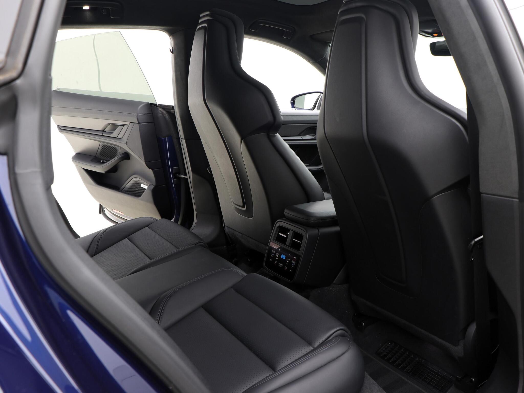 Porsche Taycan view 24