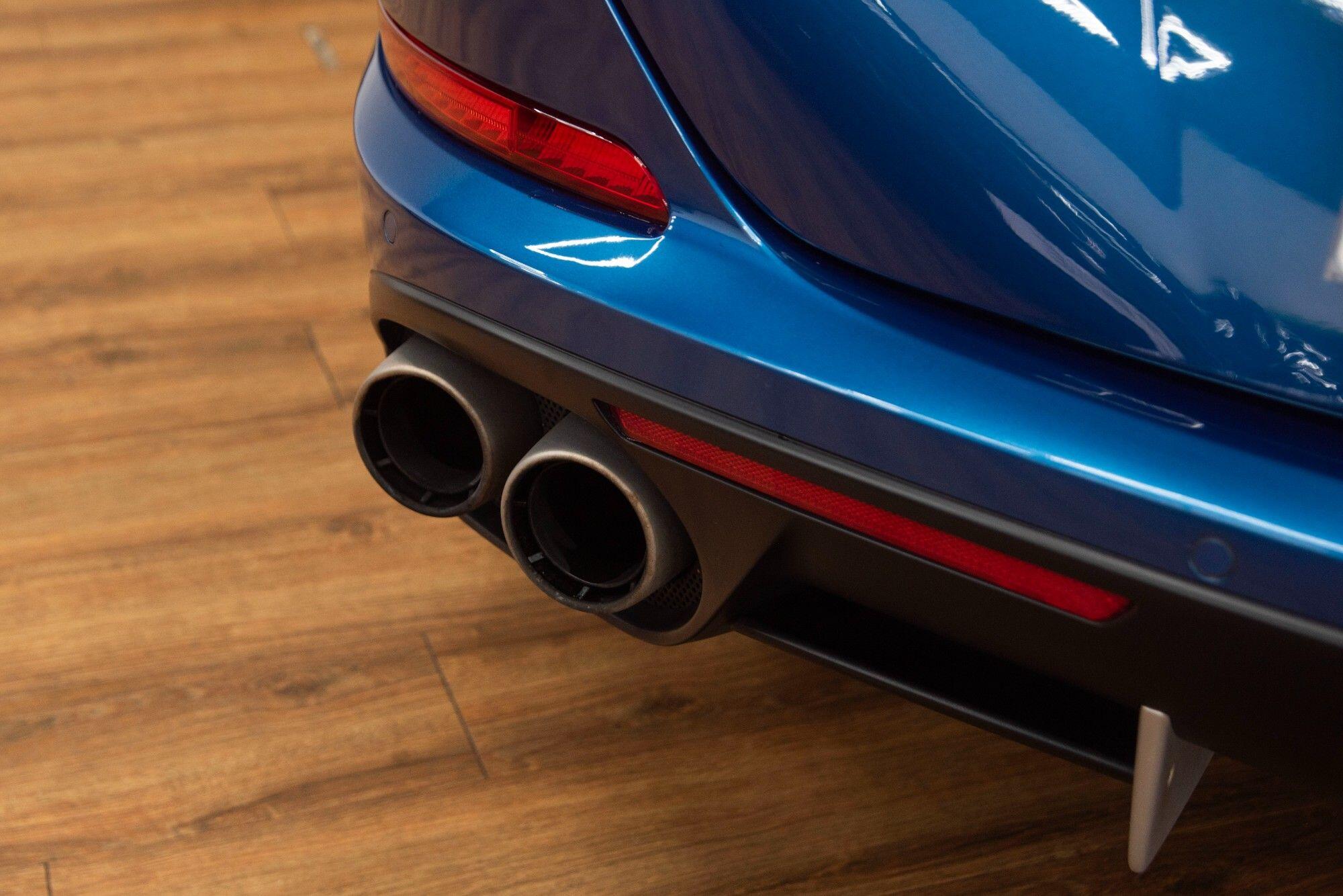 Ferrari California view 23