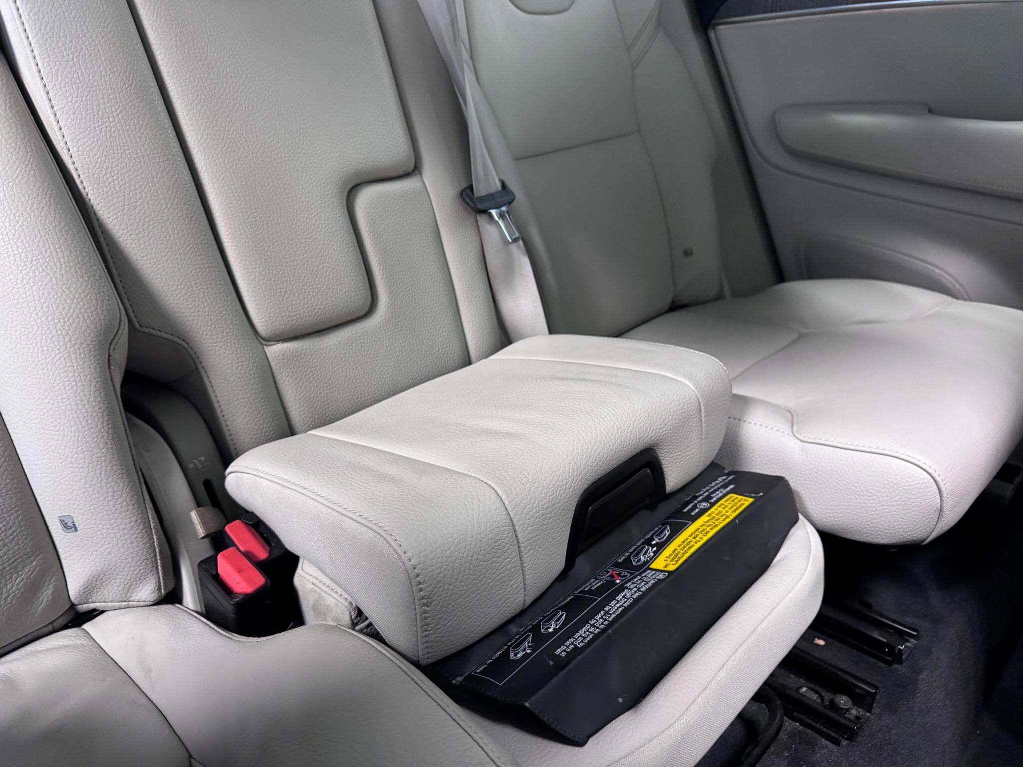 Volvo XC90 view 34