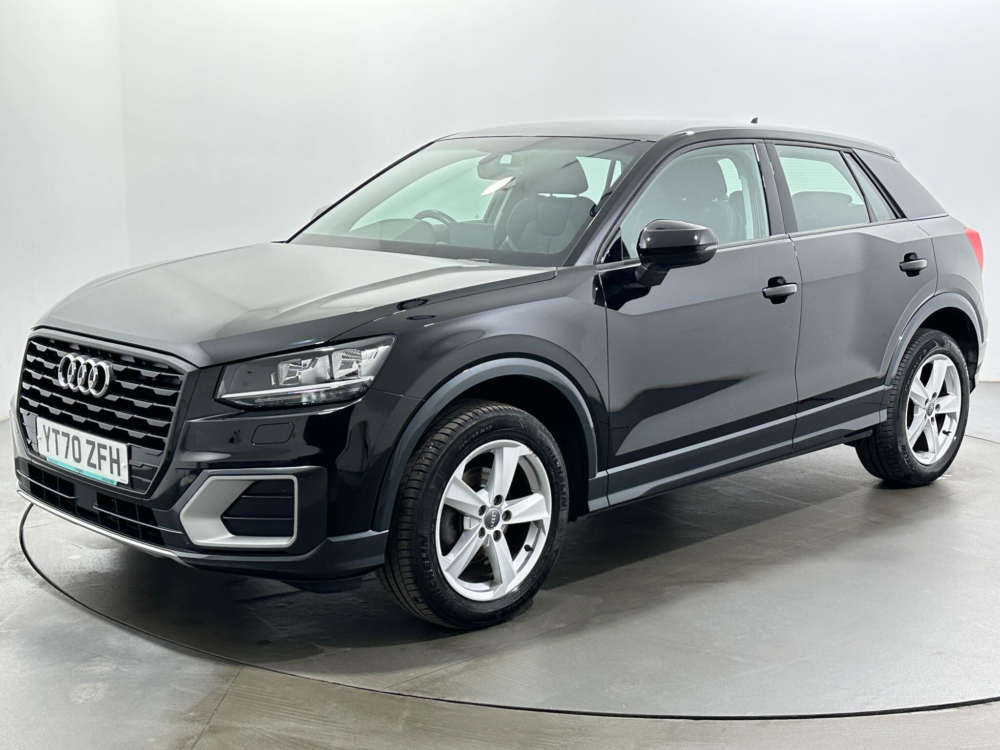 Audi Q2 view 4