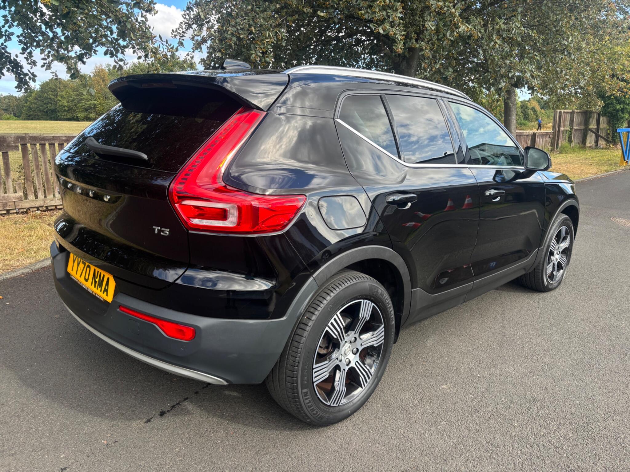Volvo XC40 view 5