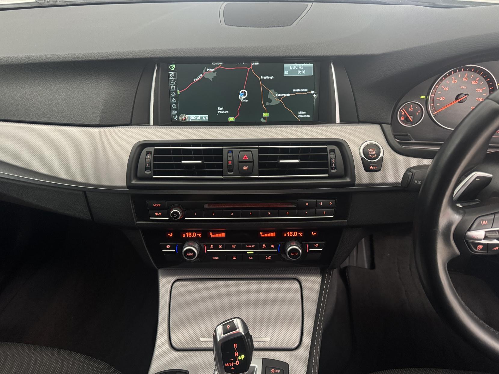 BMW 5 Series view 62