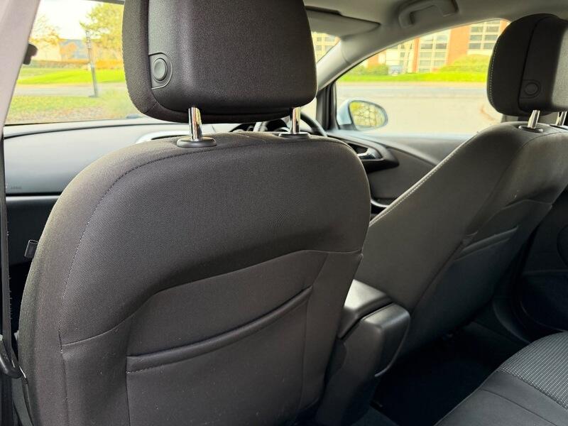 2015 Vauxhall Astra 1.4i SRi Euro 6 5dr • 24,139 miles image 42