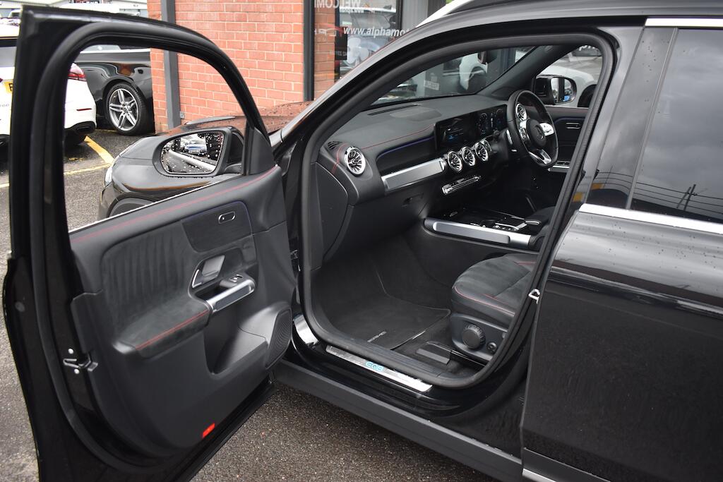 Mercedes-Benz 300 view 36