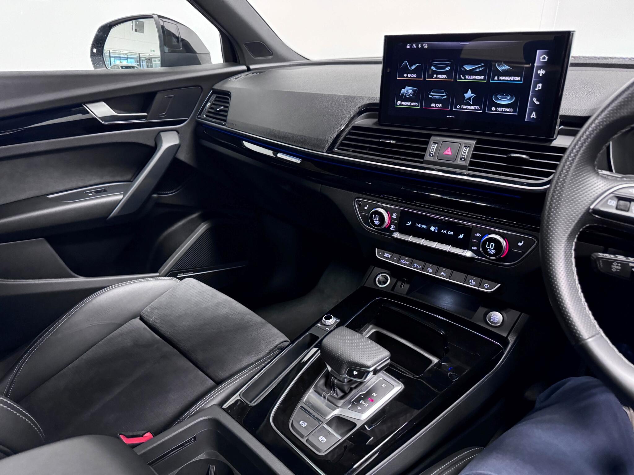 Audi Q5 view 37