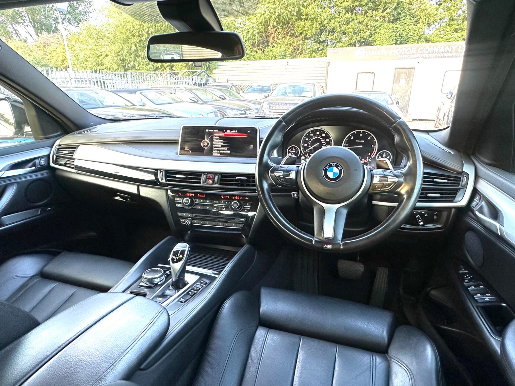 BMW X6 view 21