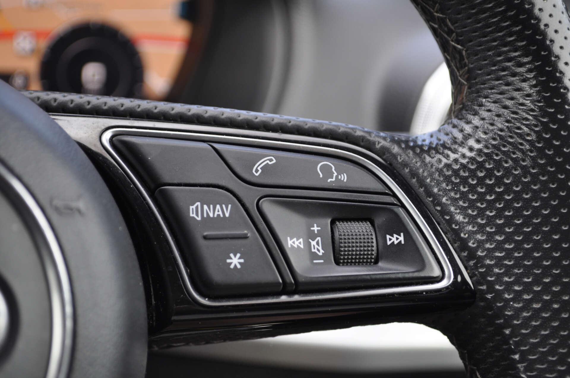 Audi Q2 view 19