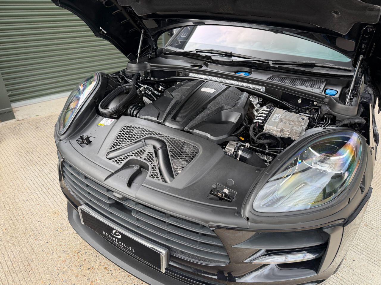 Porsche Macan view 19