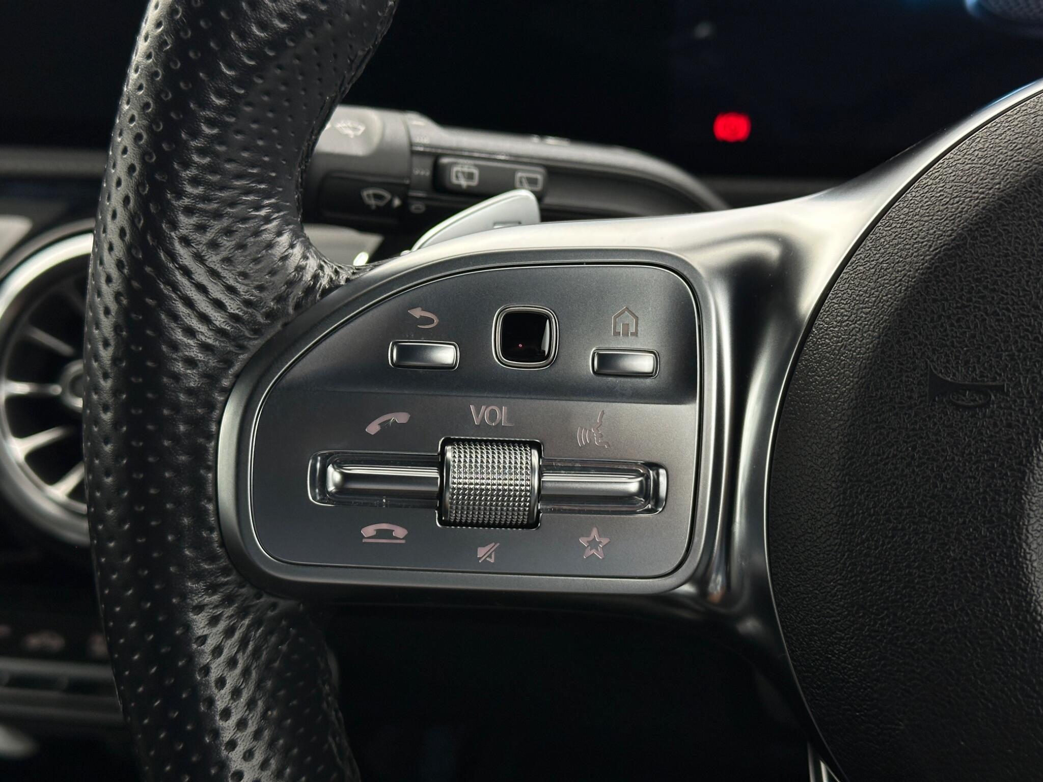 Mercedes-Benz Cla view 15