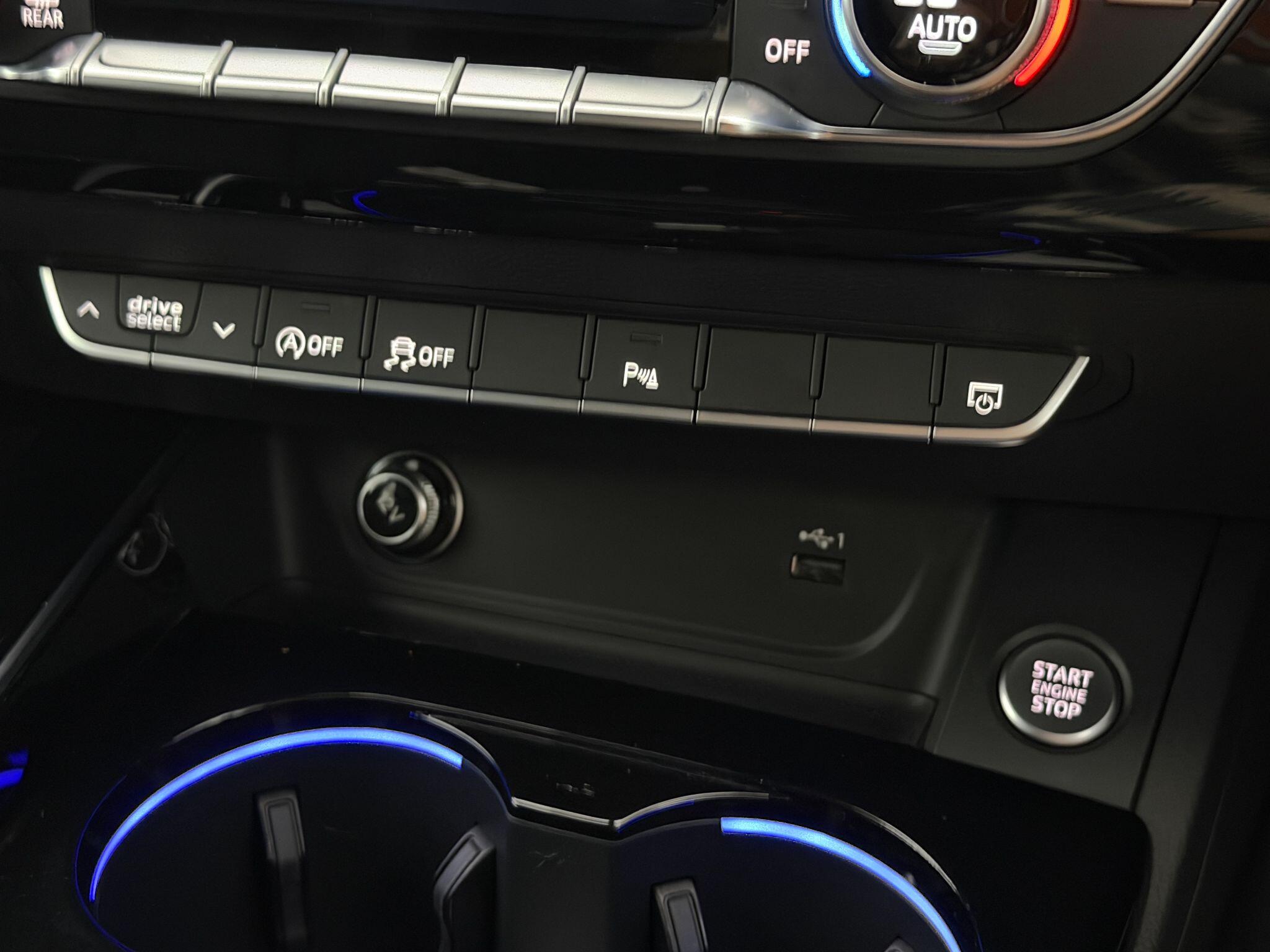 Audi A4 view 26