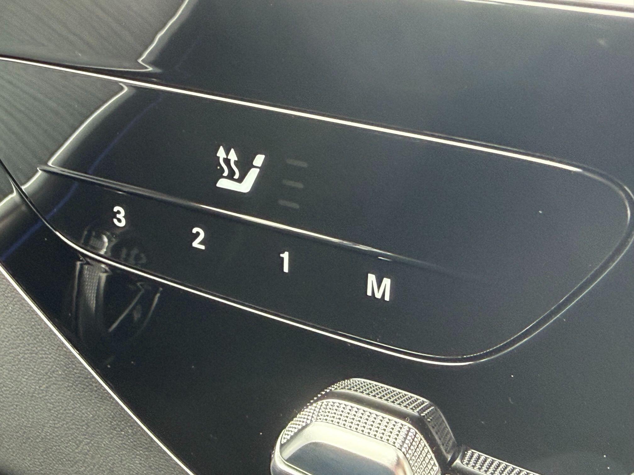 Mercedes-Benz C Class view 19