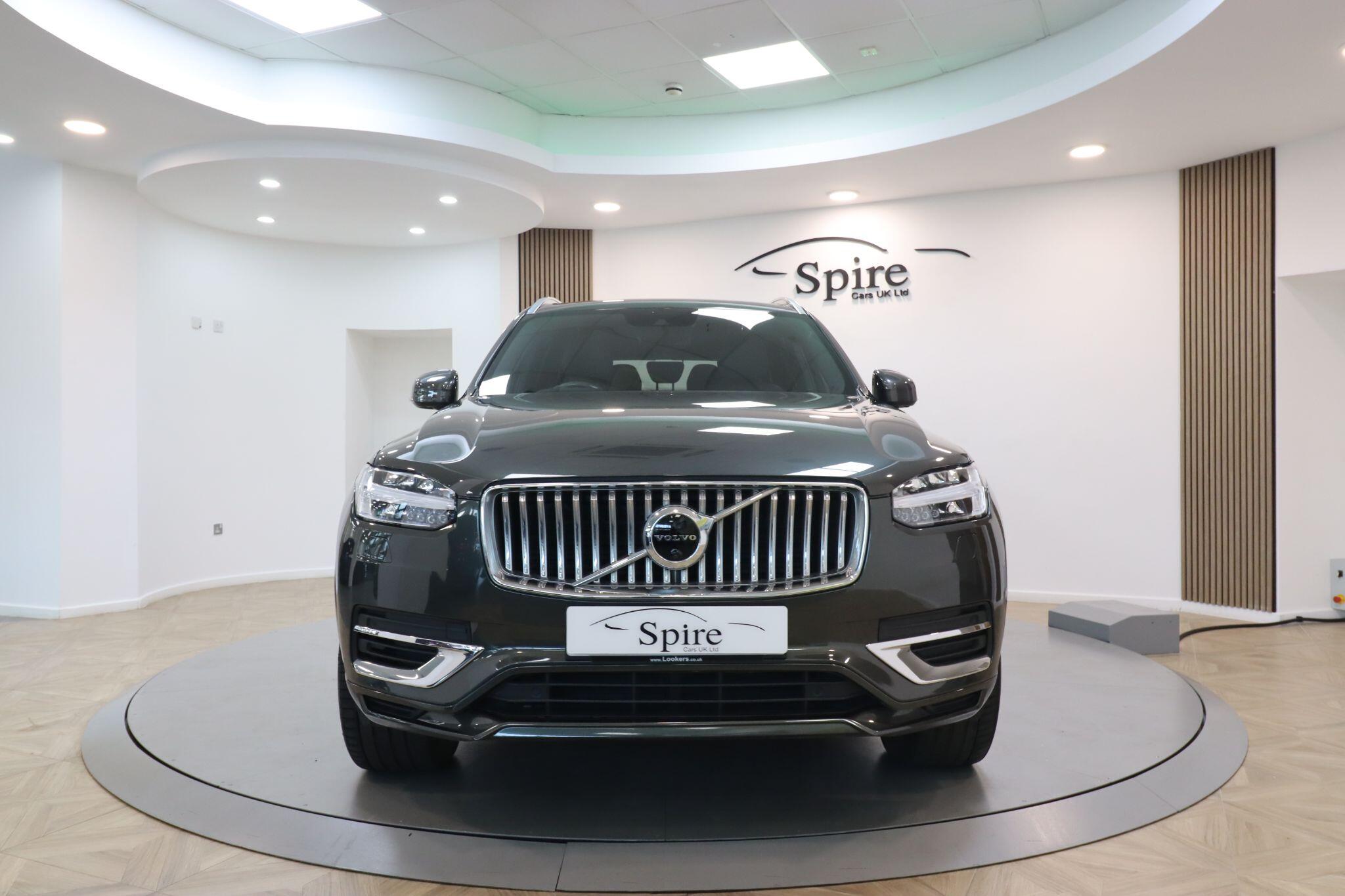 Volvo XC90 view 2