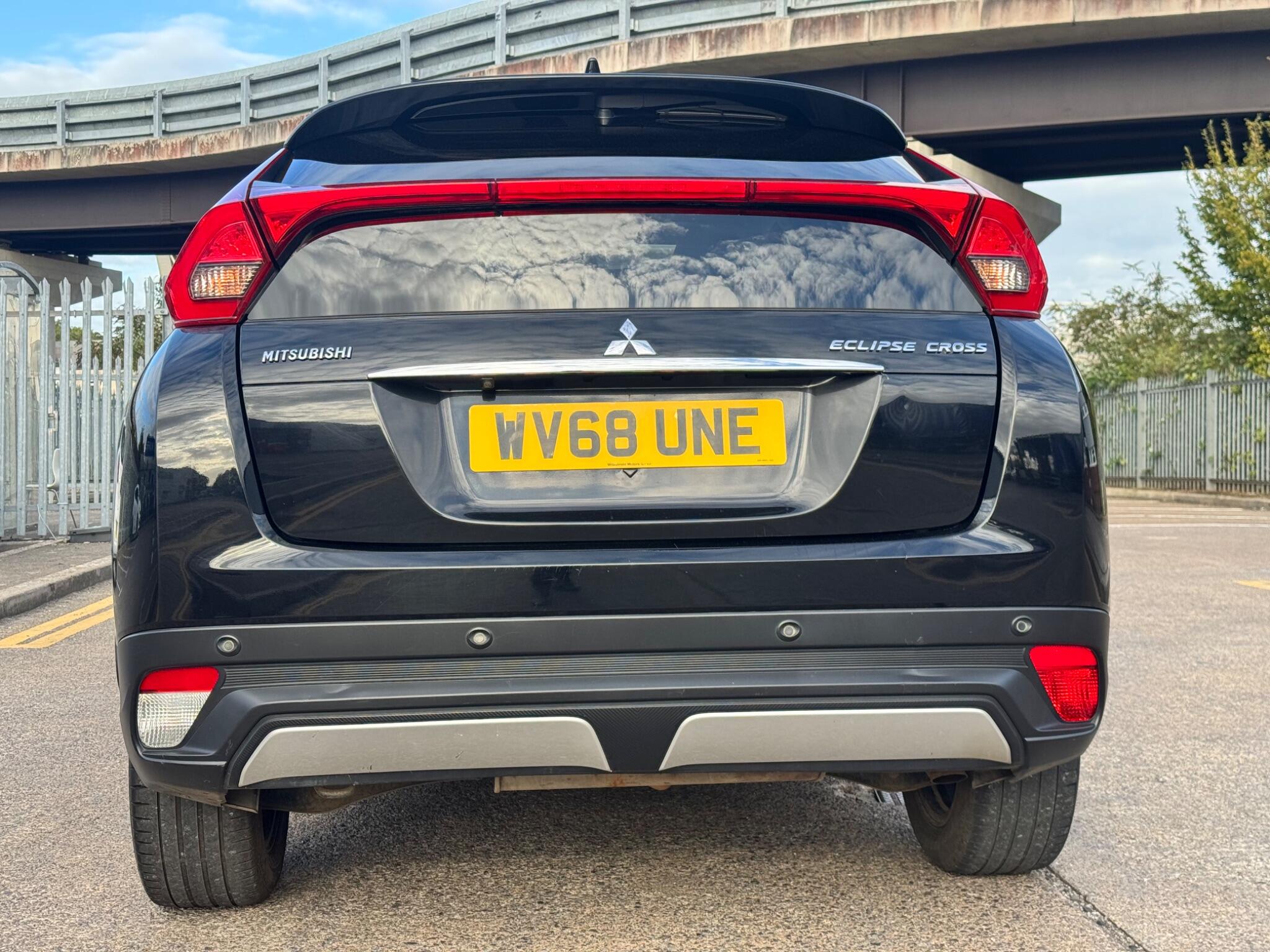 Mitsubishi Eclipse Cross view 12