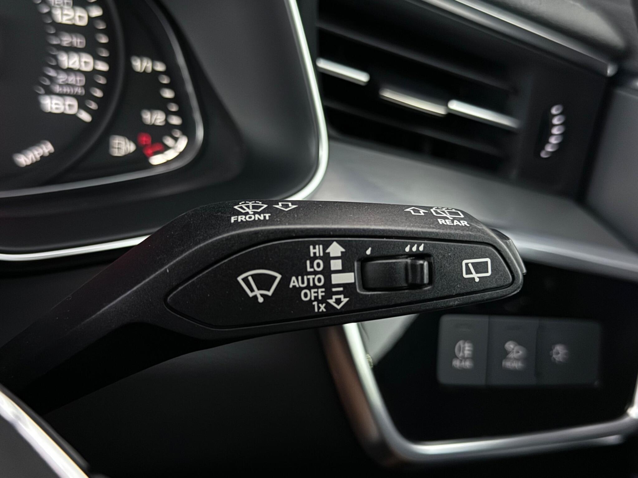 Audi A6 view 17