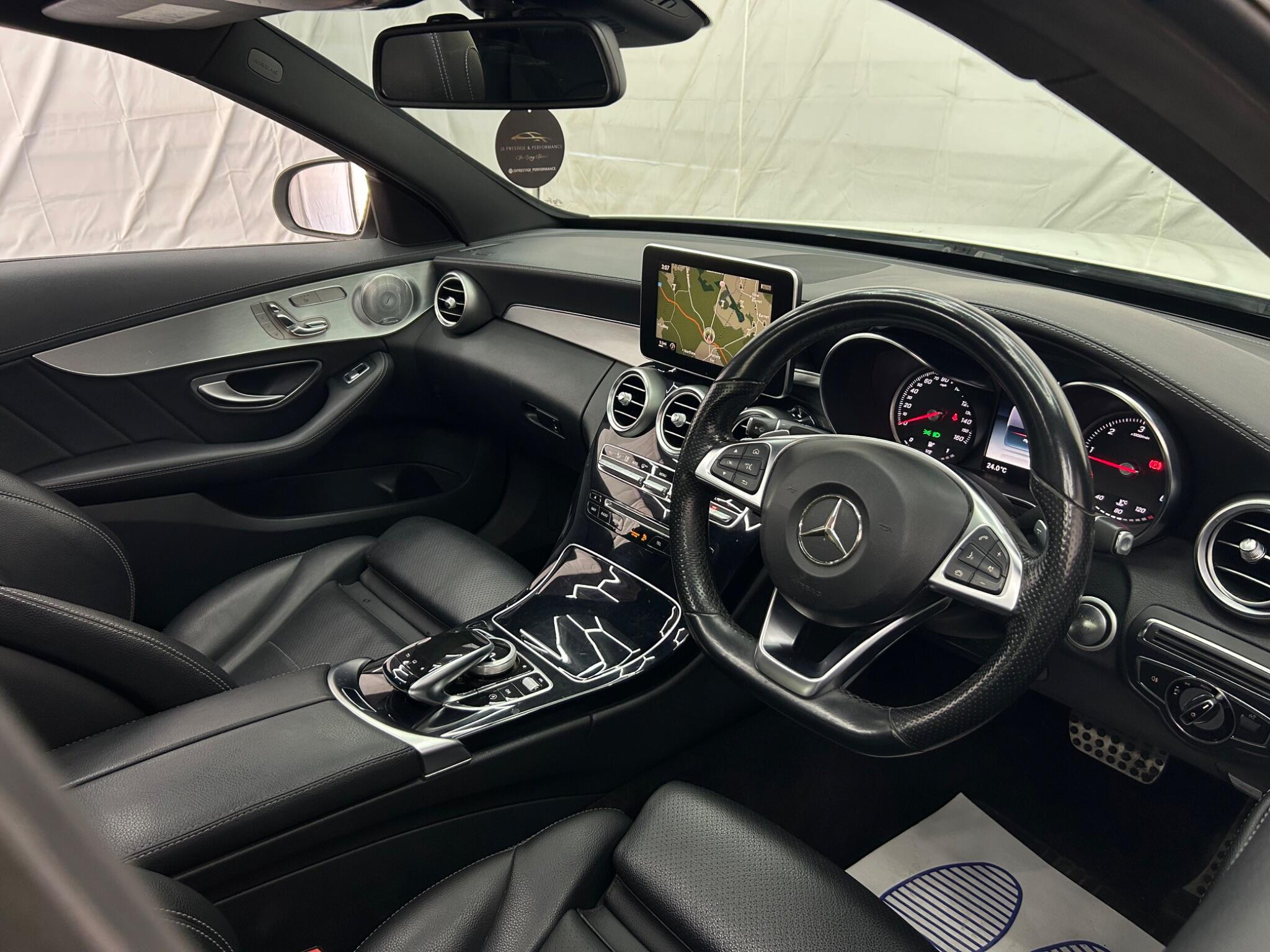 Mercedes-Benz C Class view 13