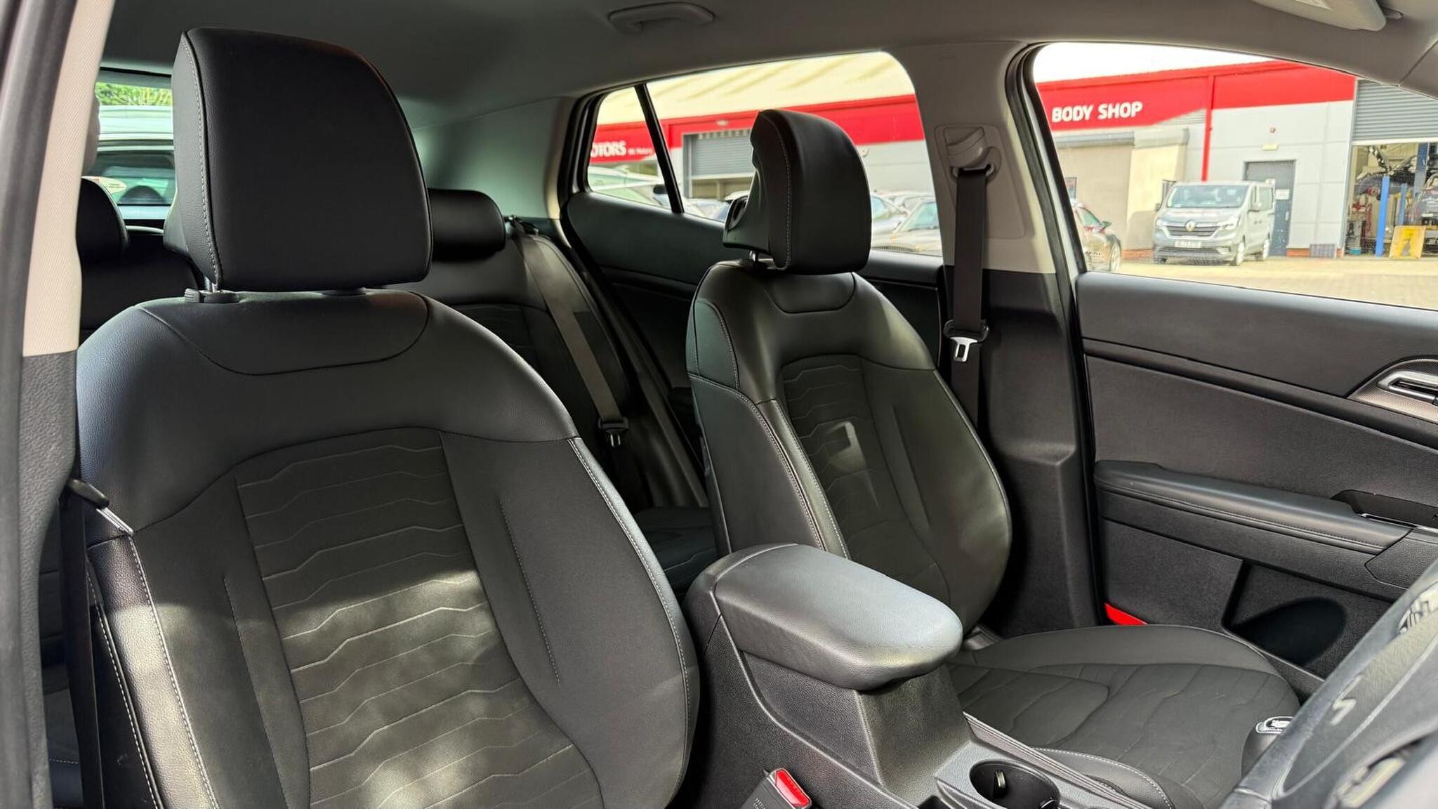 Kia Sportage view 23
