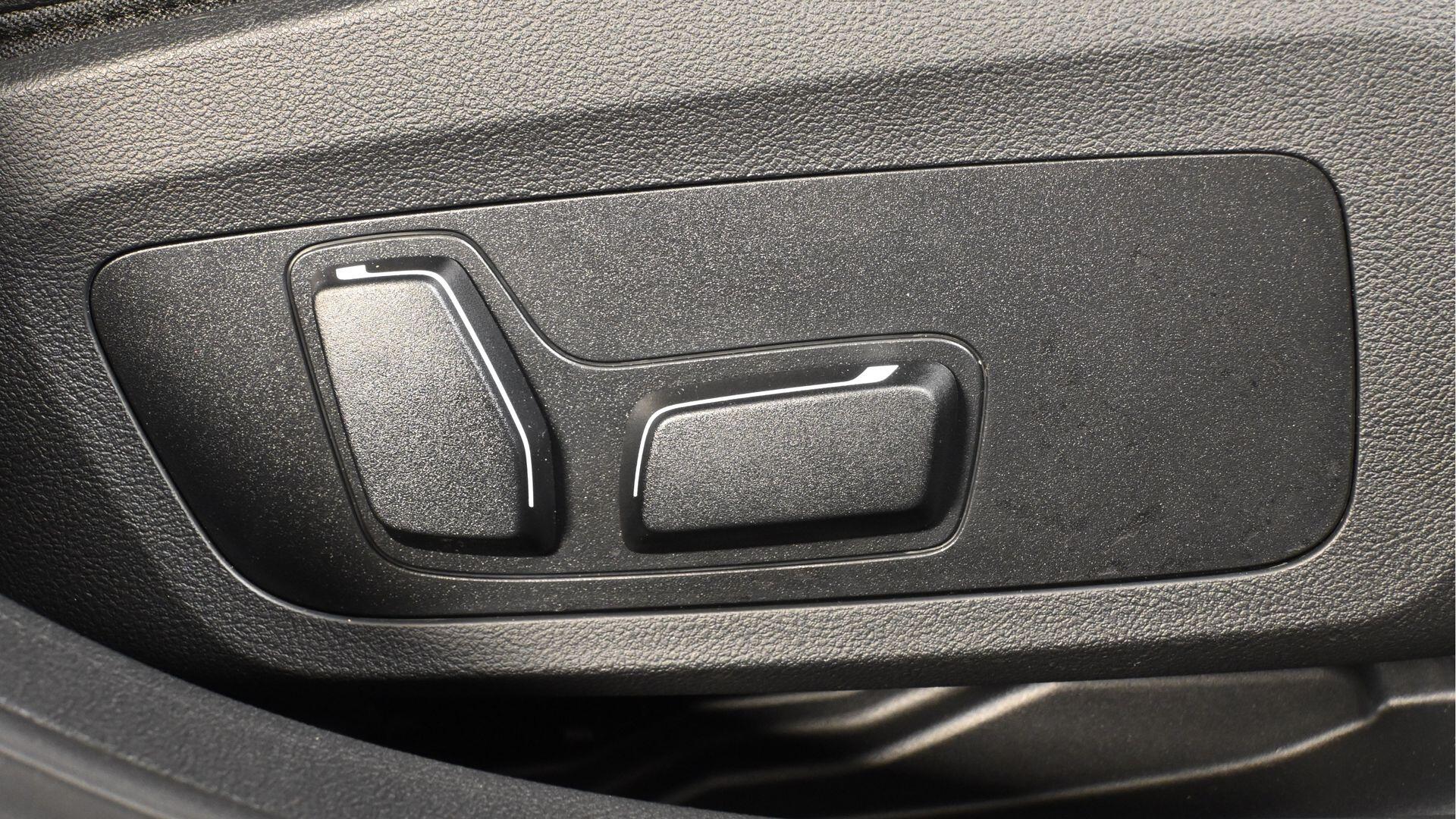 BMW i4 view 26