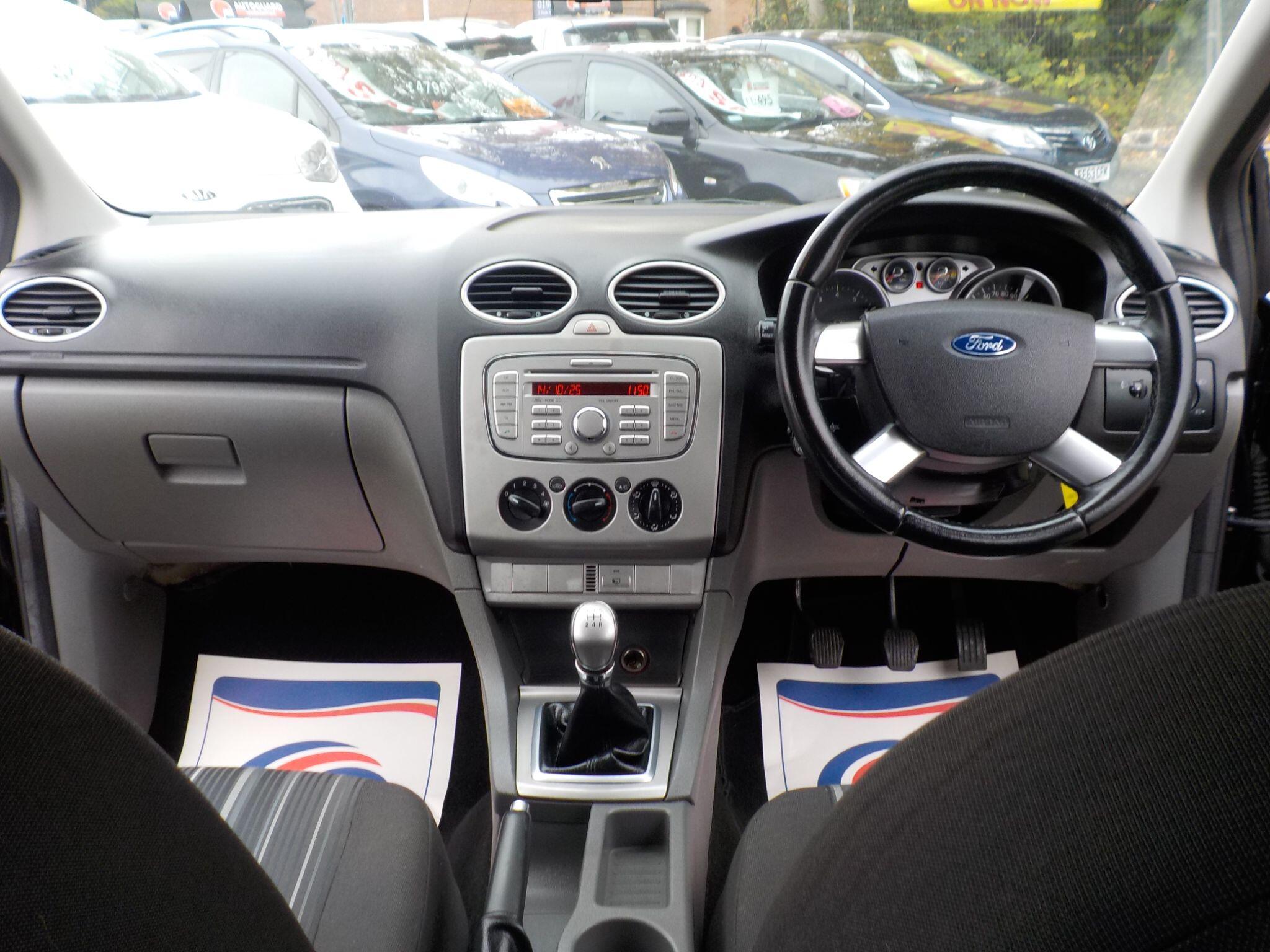 Ford Focus 1.8 Style 5dr