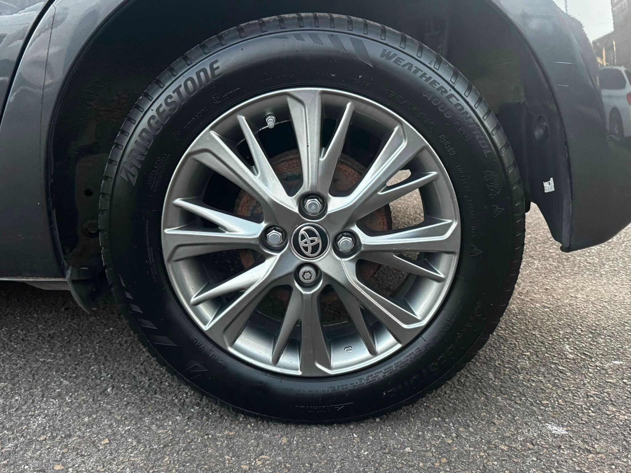 Toyota Yaris view 48