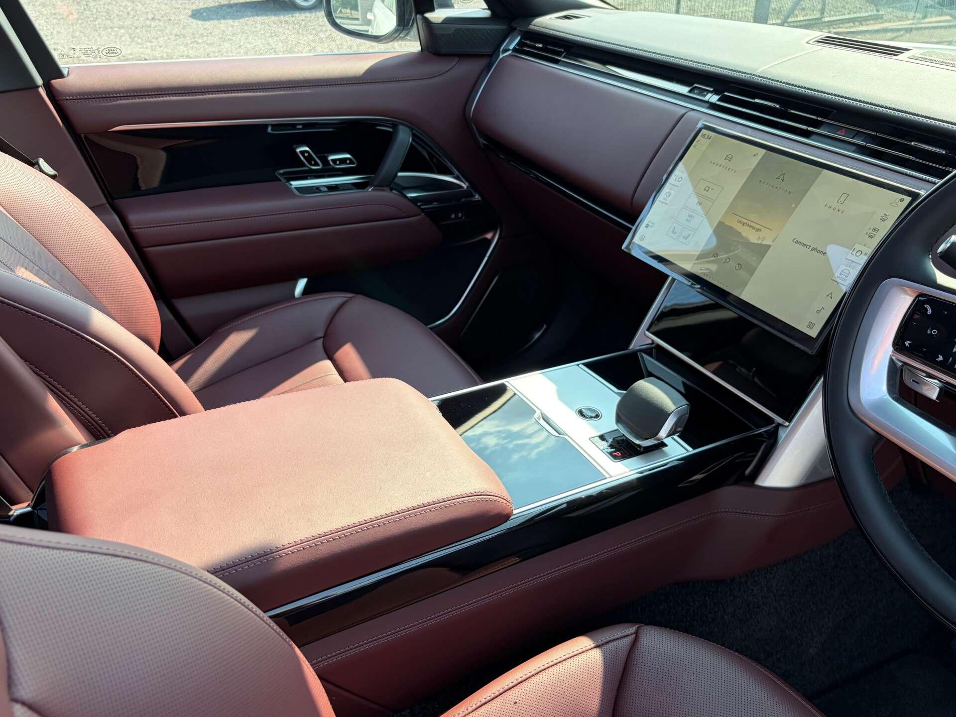 Land Rover Range Rover view 55
