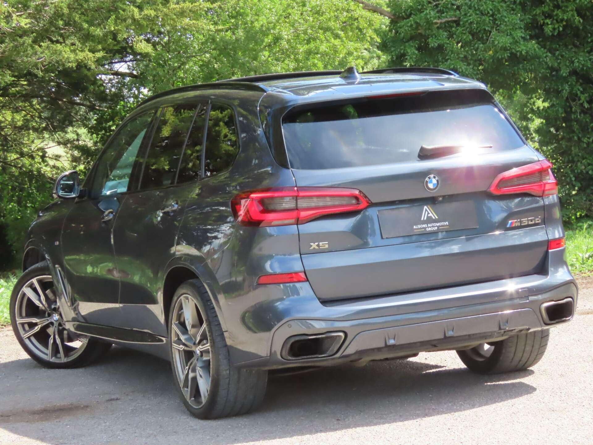 BMW X5 view 7
