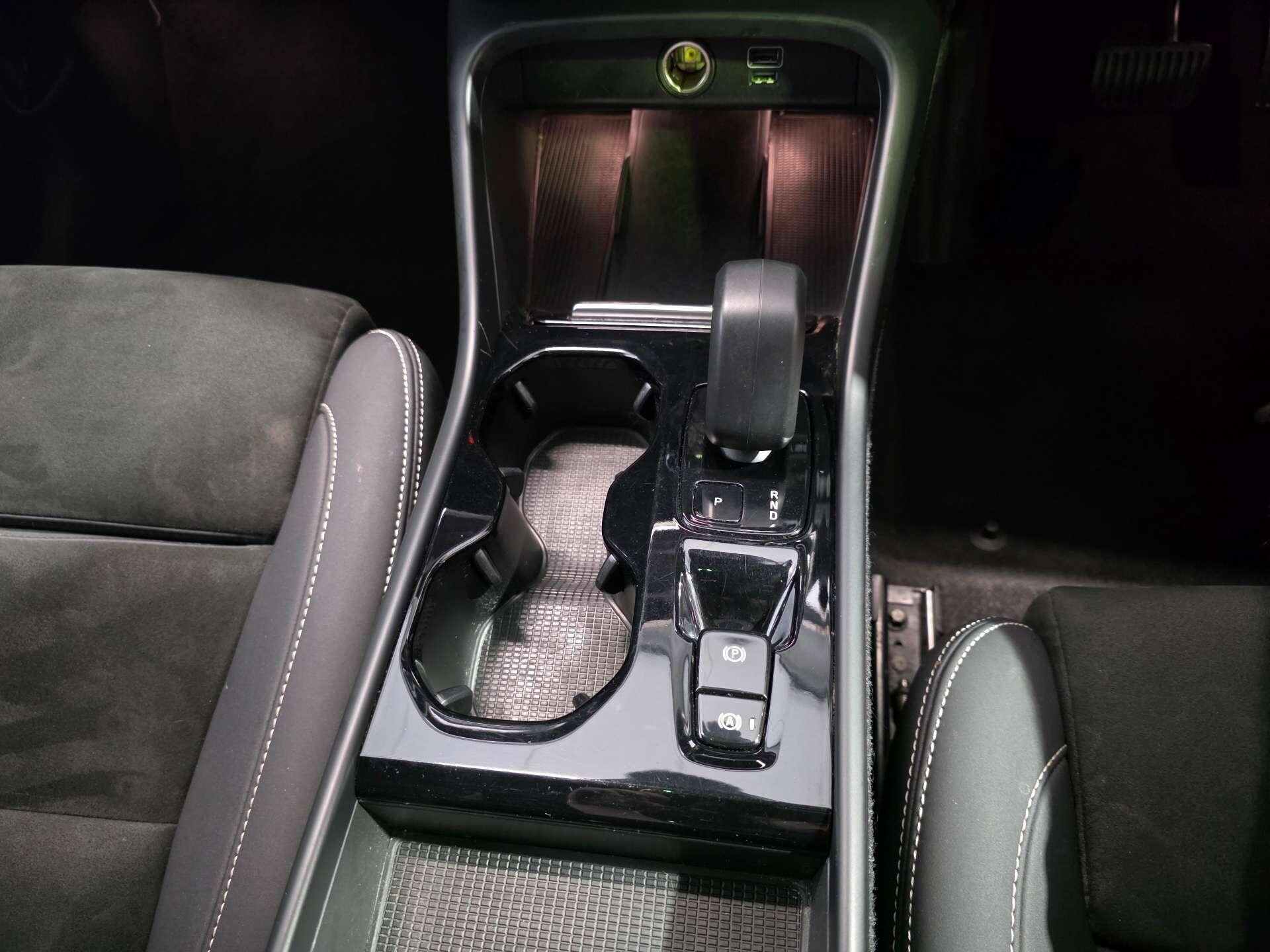 Volvo XC40 view 23