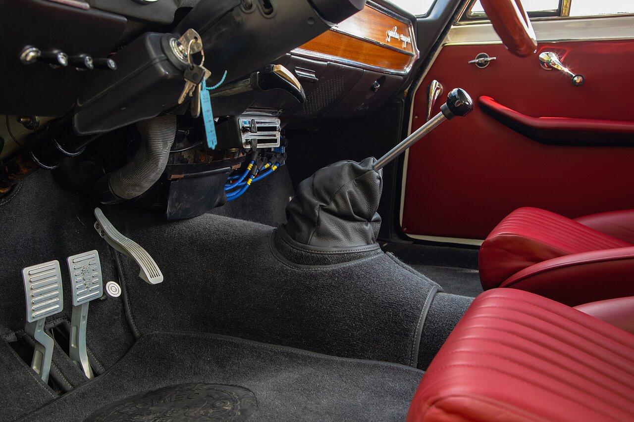 Alfa Romeo Giulia view 27