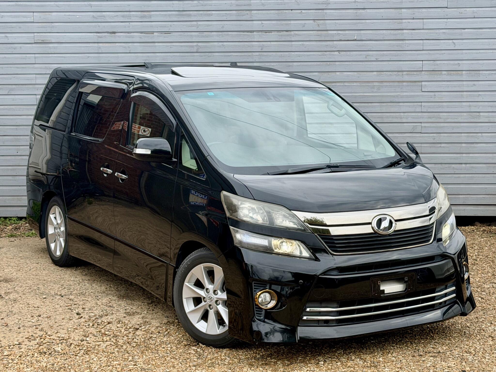 Toyota Vellfire view 2