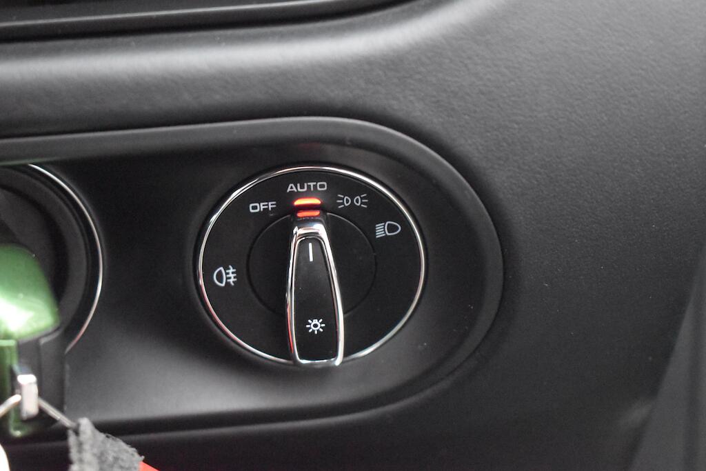 Porsche Macan view 64