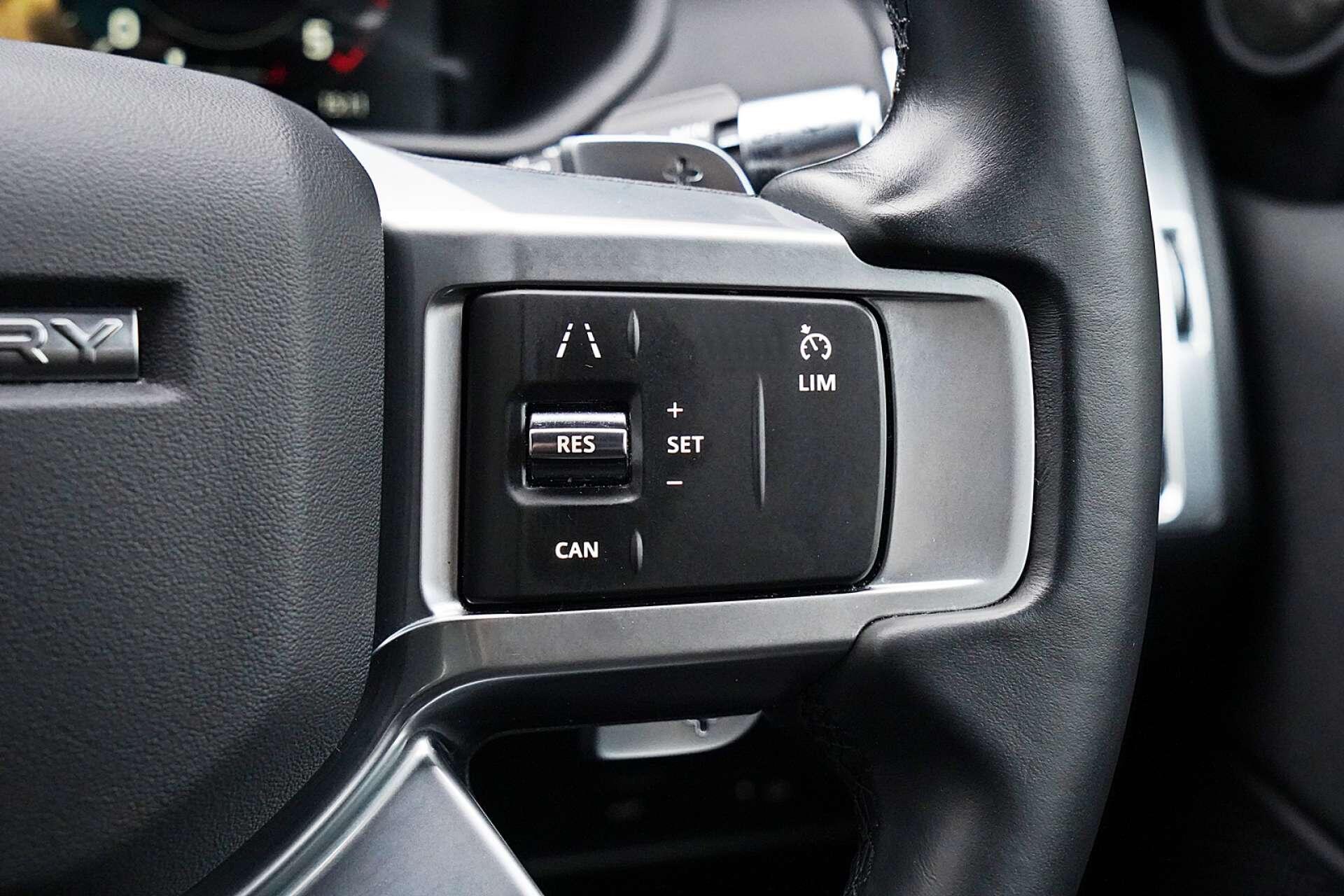 Land Rover Discovery view 31